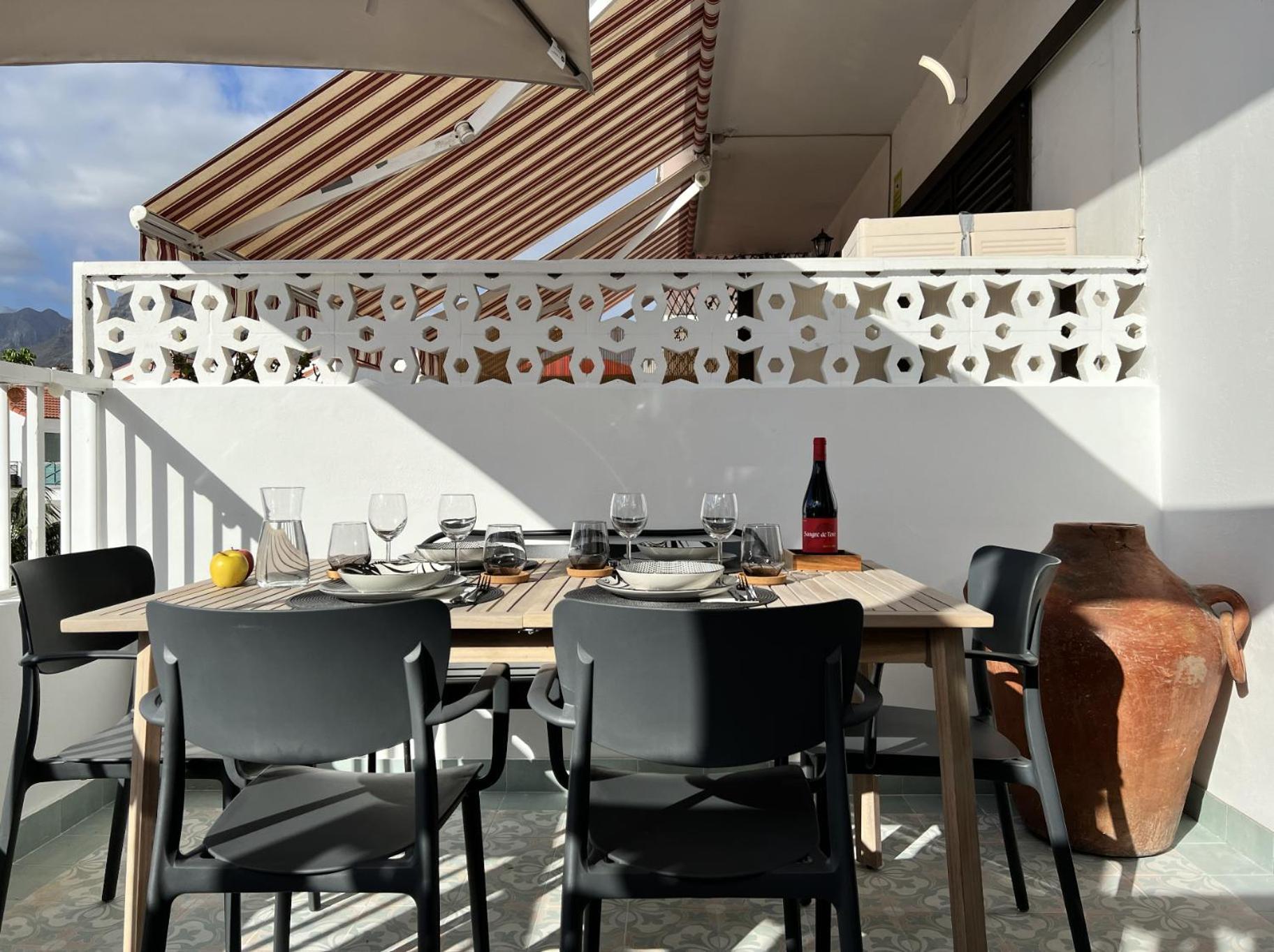 Apartament Patio Canario * Escape / 2 Rooms, 2 Terraces & Pool