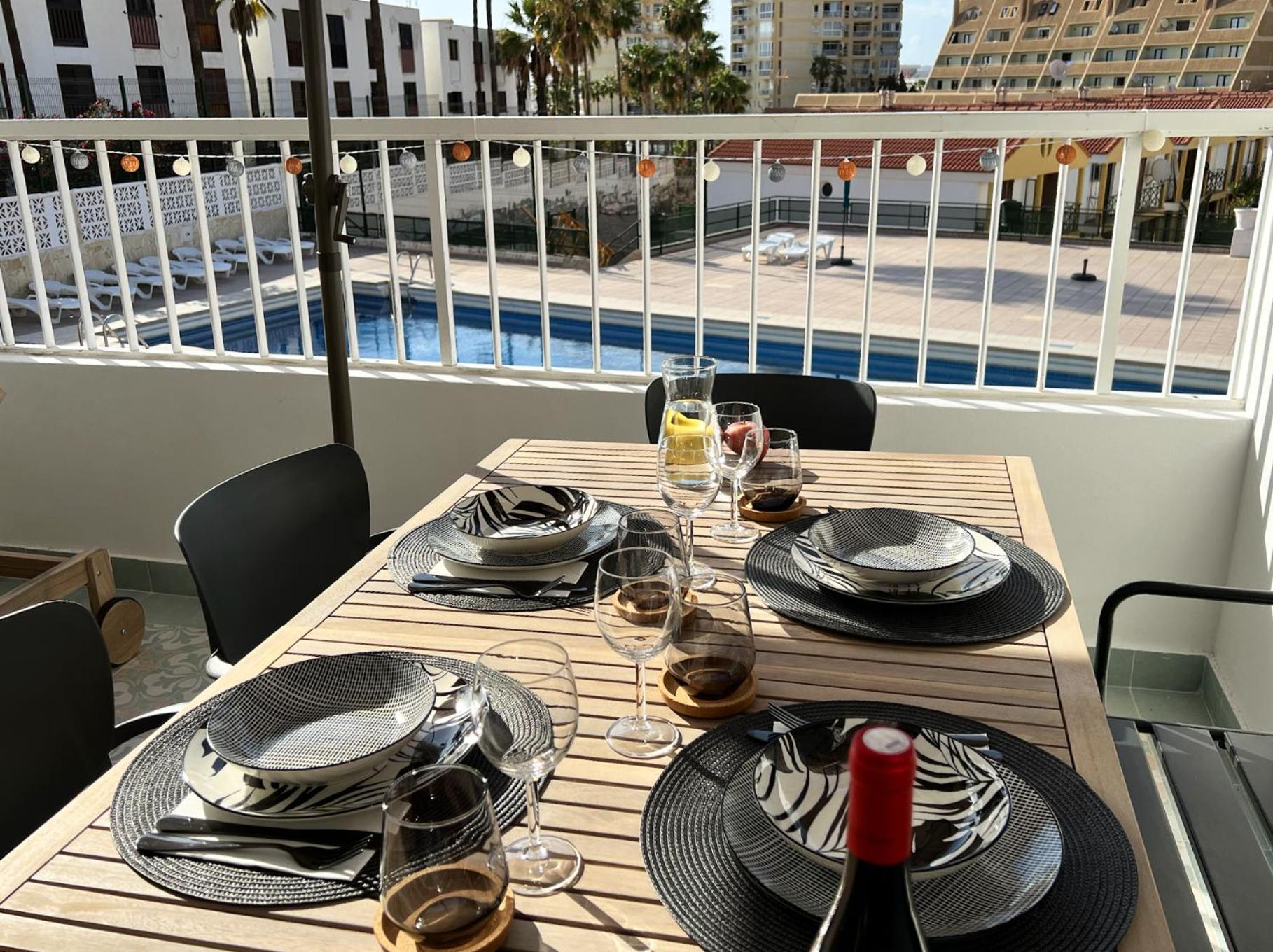 Apartament Patio Canario * Escape / 2 Rooms, 2 Terraces & Pool Arona (Tenerife)