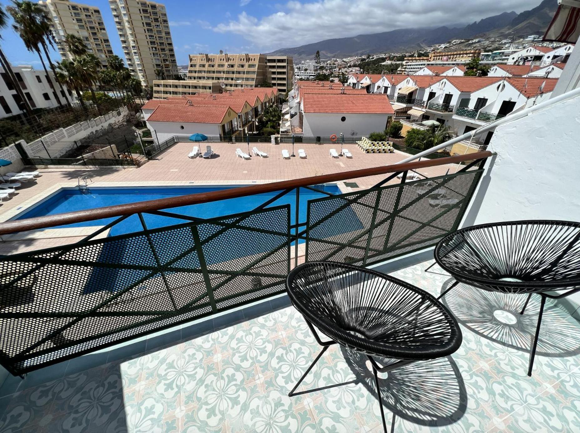 Apartament Patio Canario * Escape / 2 Rooms, 2 Terraces & Pool Arona (Tenerife)